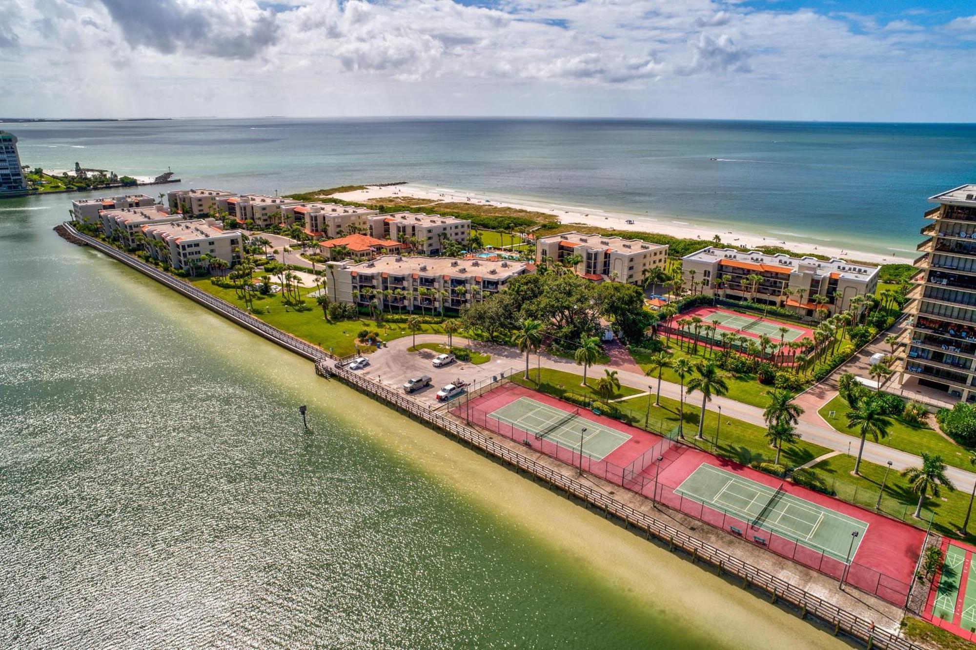 Land'S End 9-403 Beach Front - Premier Villa St. Pete Beach Exterior photo